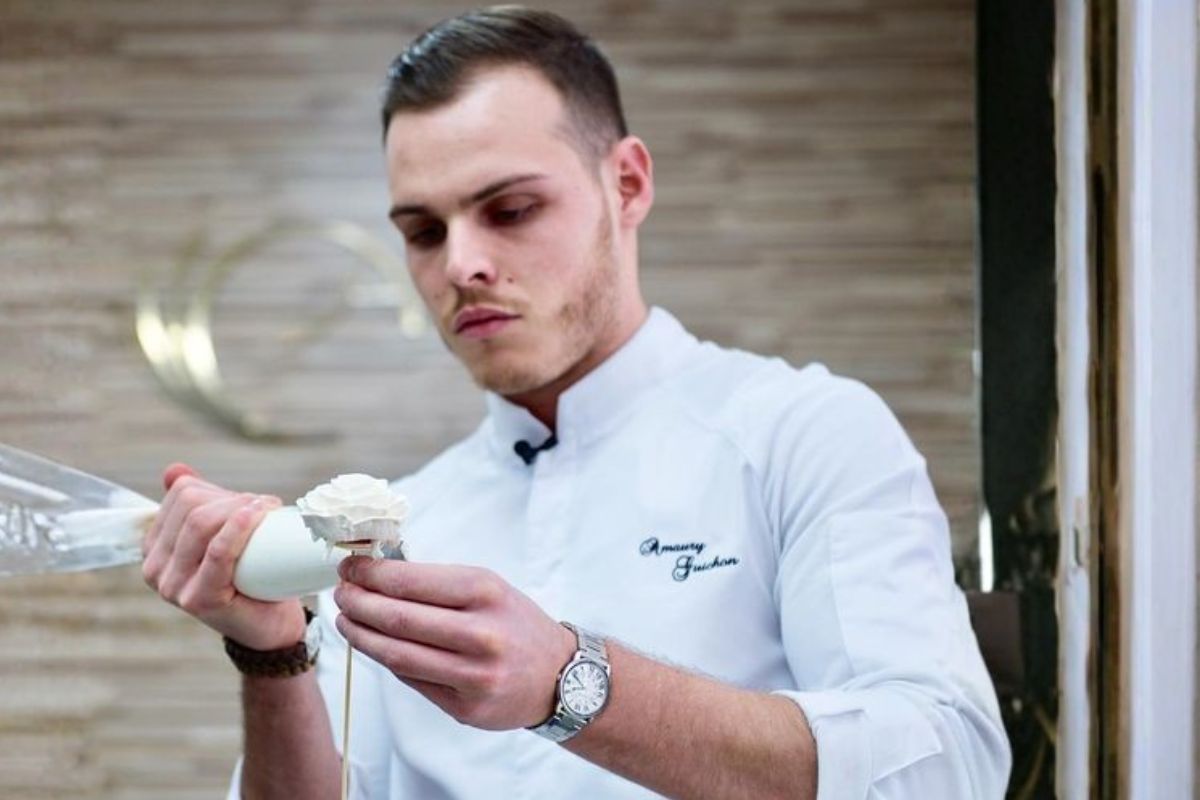 Amaury Guichon live now