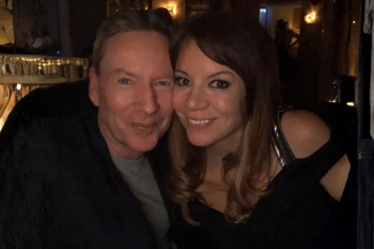 Is Elizabeth Rizzini married to Frank Gardner