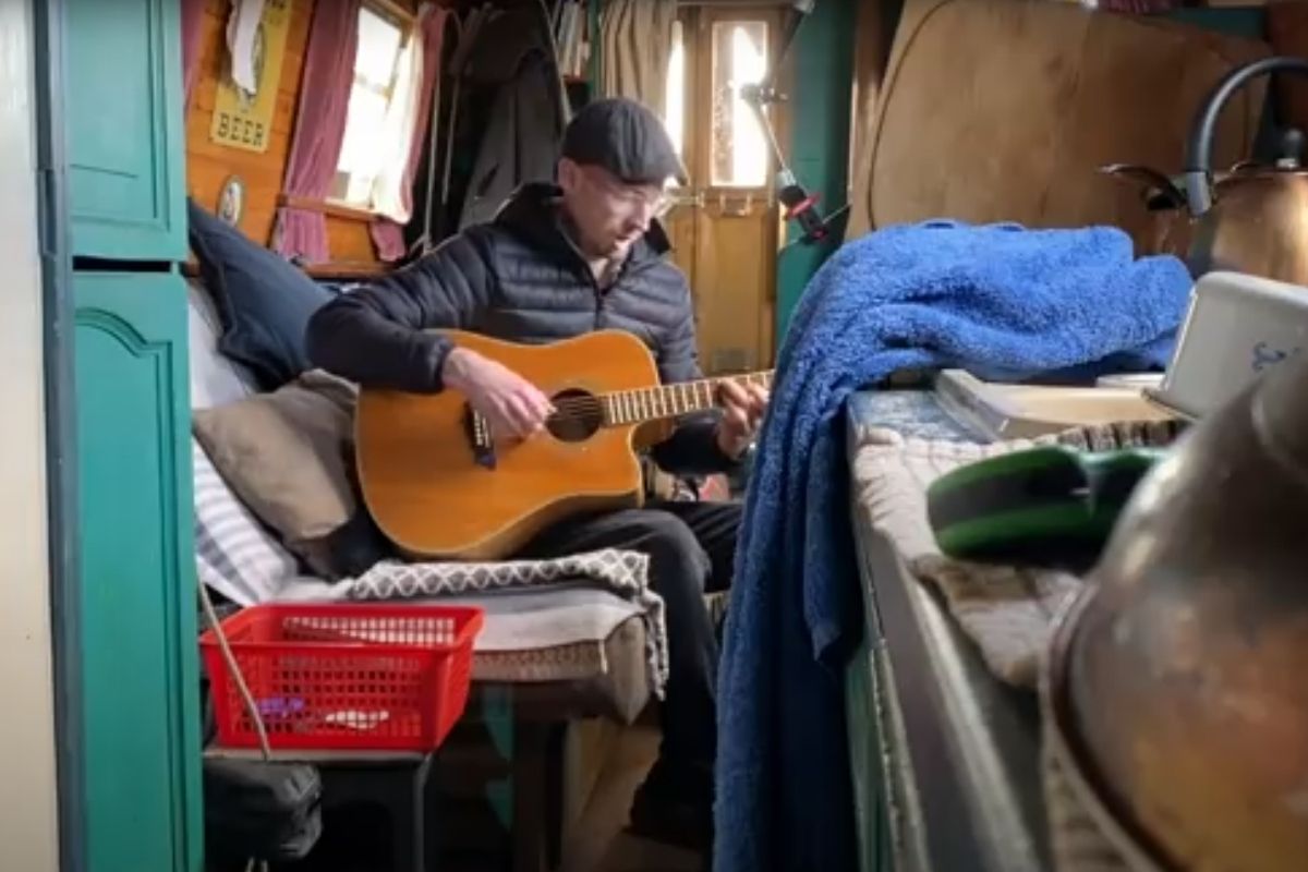 Robbie Cumming Canal Life