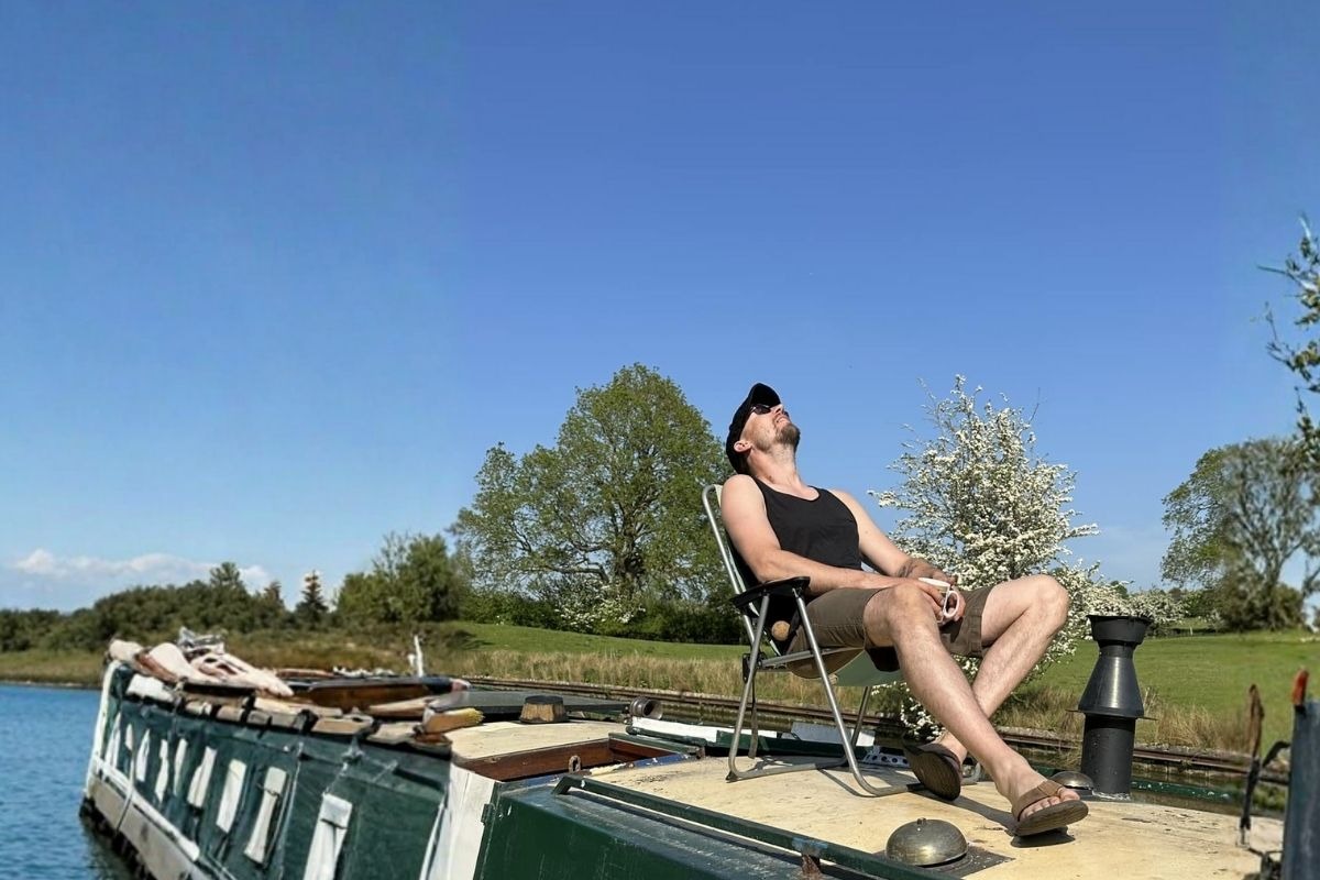 robbie cummins living on a narrowboat