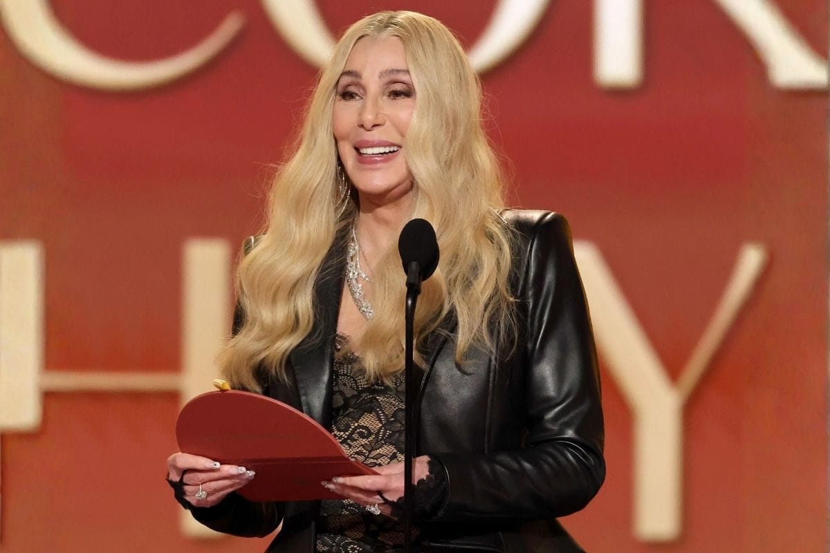 Cher Fumbles Grammys Winner Name